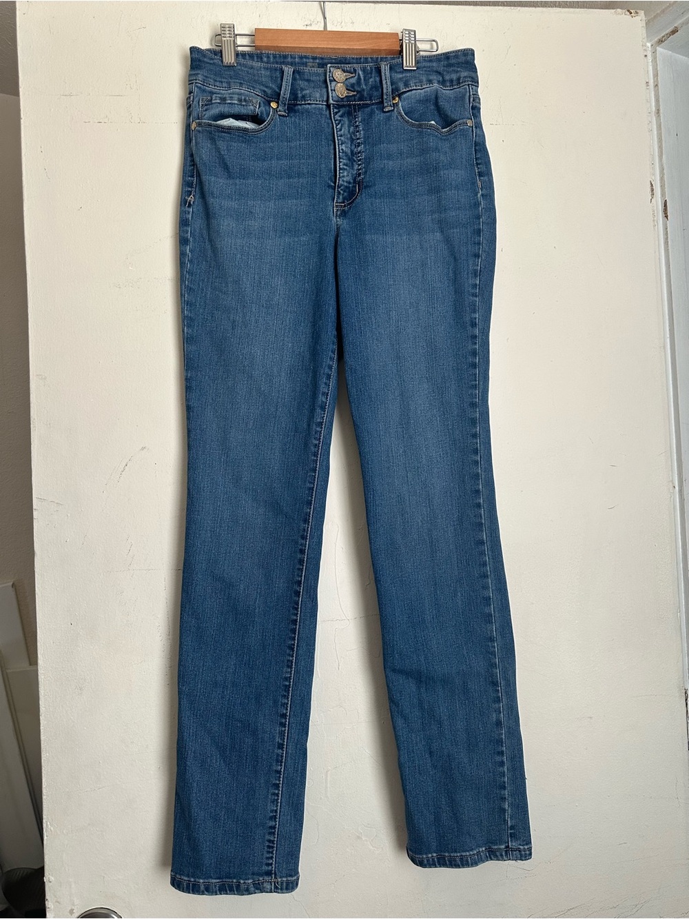 Anne Klein Medium Blue Straight Leg Jeans